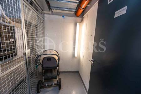 Prodej bytu 2+kk s balkonem, OV, 51m2, ul. U Průhonu 1624/1a, Praha 7 - Holešovice