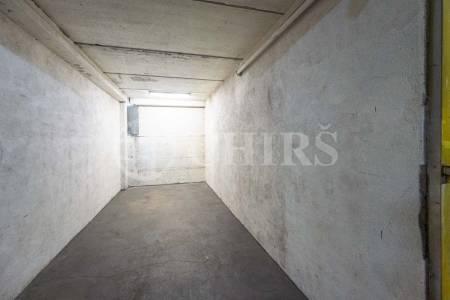 Prodej garáže, OV,  20m2,ul. Navigátorů 627, Praha 6 - Liboc