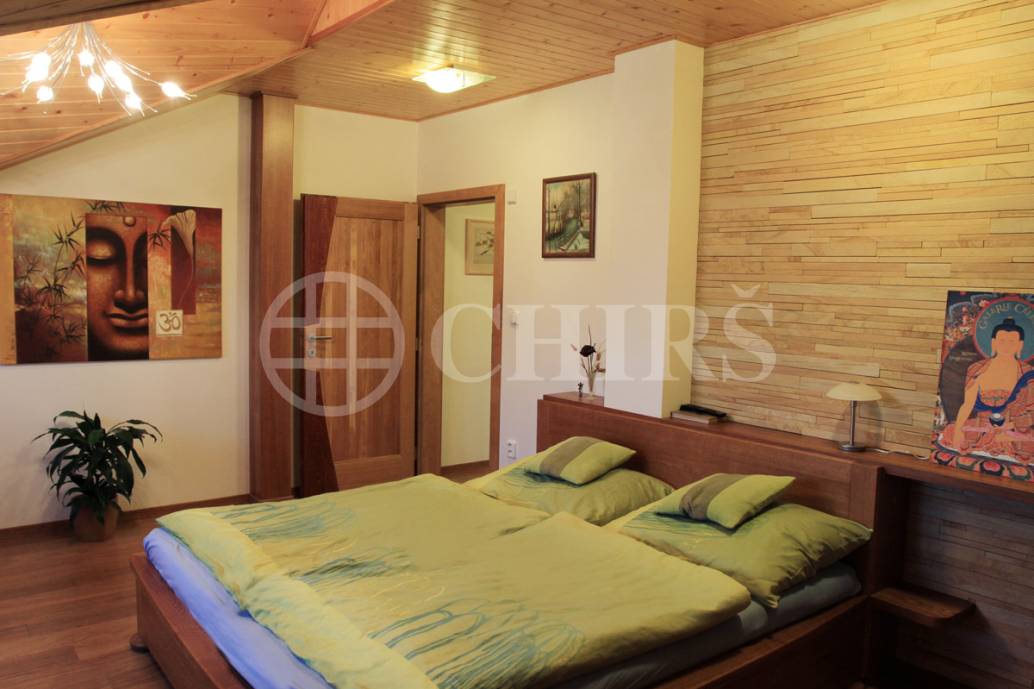 Prodej rodinného domu 380m2, OV, - Velké Přítočno (okres Kladno)
