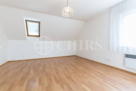 Prodej rodinného domu, OV, ul. Pomněnková 636, Průhonice