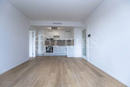 Pronájem bytu 2+kk s garážovým stáním a sklepem, OV, 44 m2, ul. Hábova 3209/5b, Praha 13 - Stodůlky
