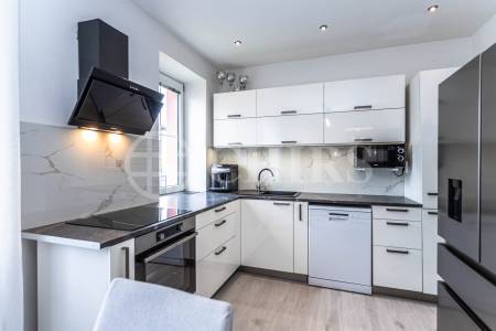 Prodej vícegeneračního rodinného domu s garáží, OV, U Cikánky 370/20, Stodůlky-Praha 5