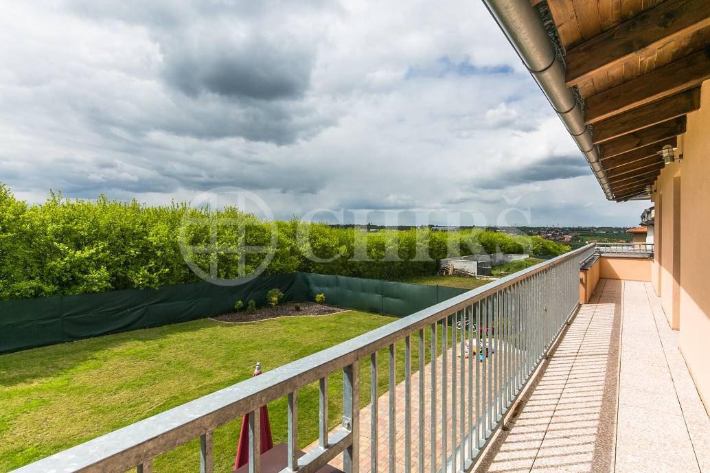 Prodej rodinného domu 6+kk/2xGS, OV, 250m2, ul. V Alejíčkách 346,  Zbuzany