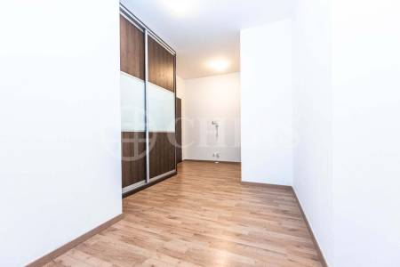 Prodej bytu 3+kk s balkonem, sklepem a garážovým stáním, OV, 102m2, ul. Voskovcova 1130/26, Praha 5 - Barrandov