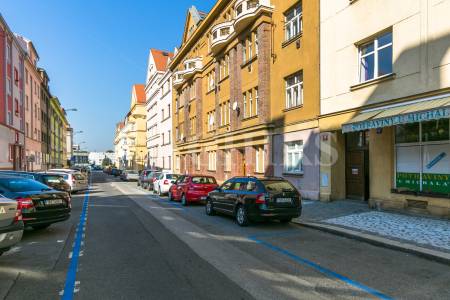 Prodej bytu 1+1, OV, 41m2, ul. Za Pohořelcem 695, Praha 6 - Střešovice