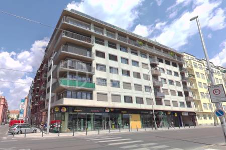 Pronájem bytu 1+kk s balkonem, OV, 42m2, ul. V Háji 1633/12, Praha 7 - Holešovice