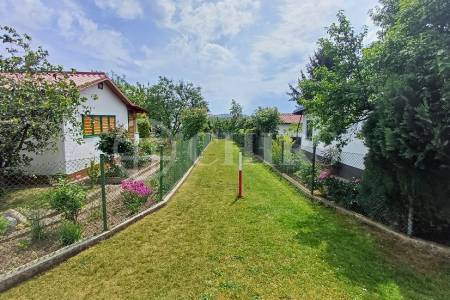 Prodej chaty 1+1, OV, 23m2, se zahradou 347m2, zah.kolonie Drsnice, Praha 6 - Sedlec