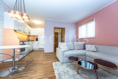 Pronájem bytu 2+kk s terasou, OV, 51m2, ul. Za vokovickou vozovnou 257/6, Praha 6 - Veleslavín