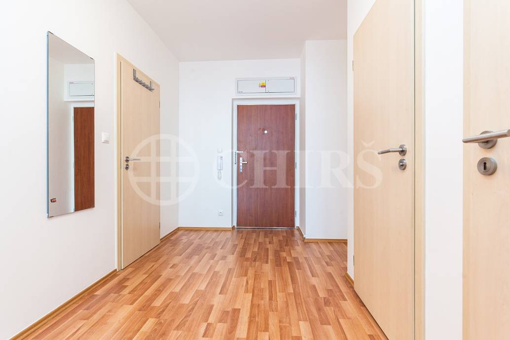 Pronájem bytu 2+kk/L/GS, OV, 61m2, ul. Břežanecká 832/5, Praha - 5, Jinonice