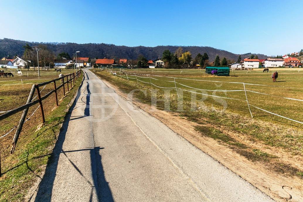 Prodej pozemku, OV, 1065m2, Hlásná Třebaň, okr. Beroun