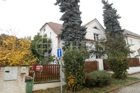 Prodej RD, ul. Pod Rozvodnou 128, P-4  Šeberov