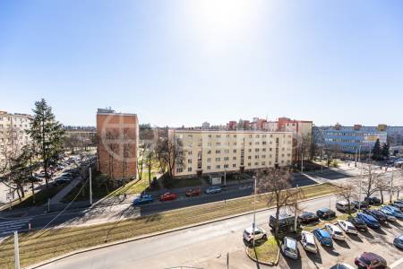 Pronájem bytu 2+1, OV, 57 m2, ul. Na Petřinách 295/58, Praha 6 - Veleslavín.