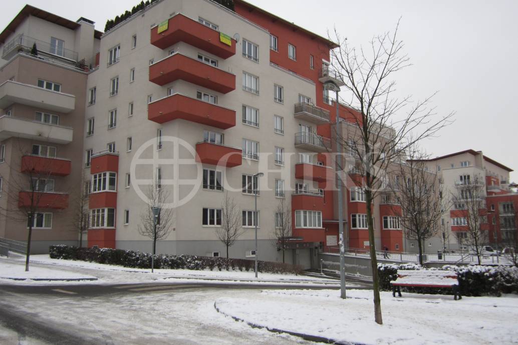 Prodej bytu 2+kk/B/GS, OV, 52m2, ul. Mikanova 3251/7, Praha 10 - Hostivař