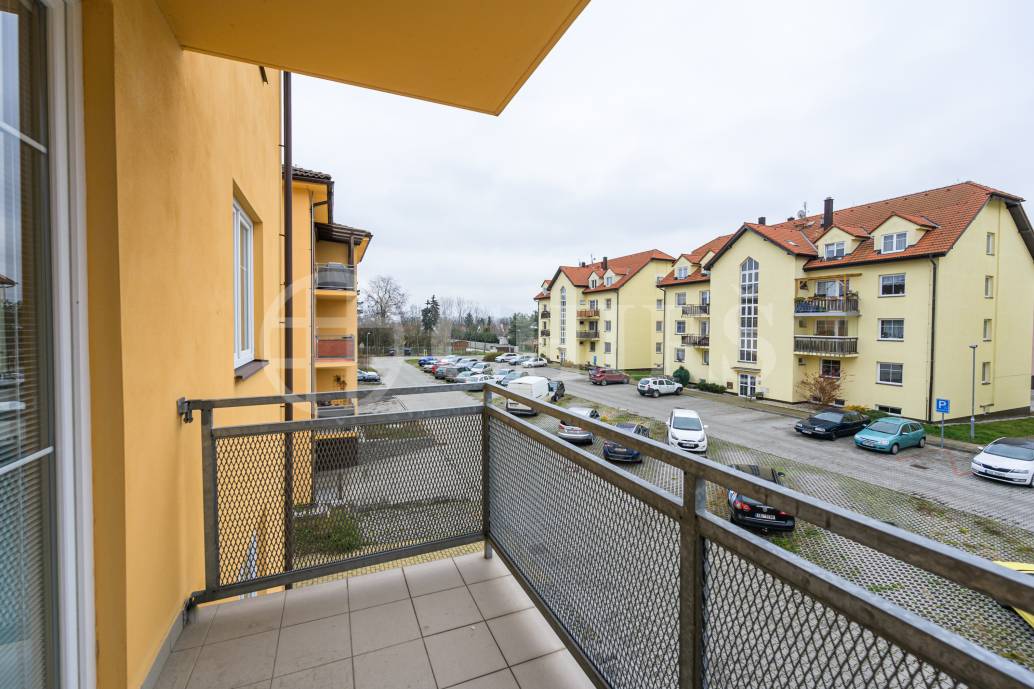 Pronájem bytu 2+1 s balkonem, OV, 60m2, ul. Oranžová 214, Chrášťany, okr. Praha-západ