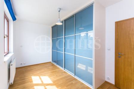 Prodej bytu 4+kk, OV, 100 m2, balkon, 2x garážové stání,2x sklep, ul. Lindleyova 2724/13, Praha 6 - Dejvice