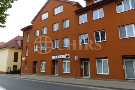 Prodej obchodu nebo kanceláře, 1+kk, OV, 31m2, ul.Komenského 28, Šestajovice