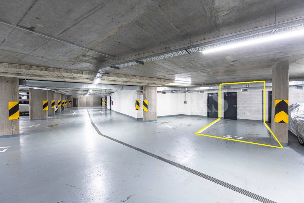 Pronájem bytu 3+kk, 77m² s předzahrádkou, sklepem a garážovým stáním, OV, ul. Bělohlávkova 3158/6, Praha 5 - Stodůlky