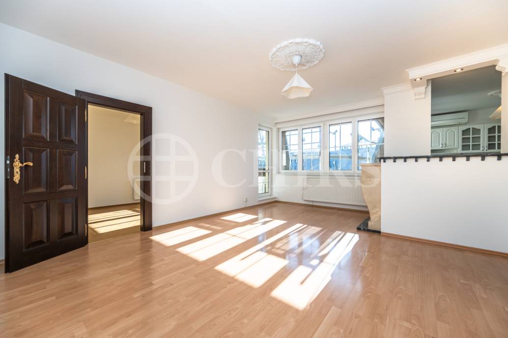 Prodej bytu 3+1 s  terasou, OV, 75 m², ul. Voskovcova 1075/61,  Praha 5 – Barrandov