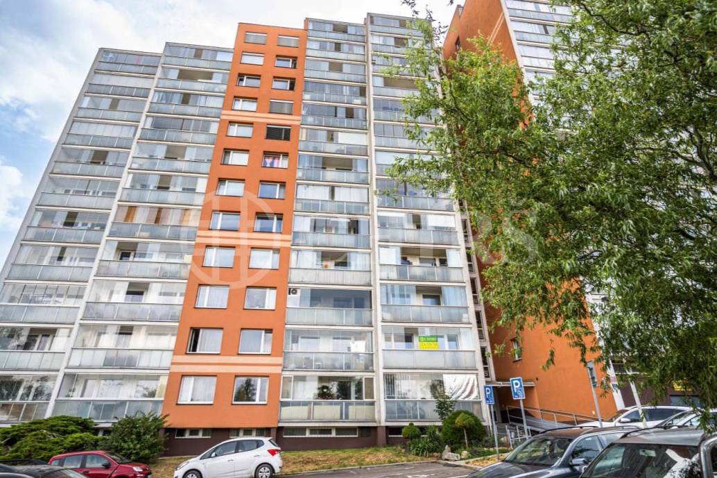 Prodej bytu 2+kk s lodžií, DV, 45m2, ul. Slévačská 902/11, Praha 9 - Hloubětín