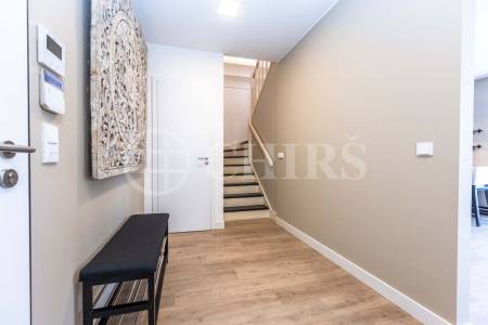 Pronájem bytu 4+kk se dvěma terasami, OV, 116m2, ul. Butovická 1006/20, Praha 5 - Jinonice
