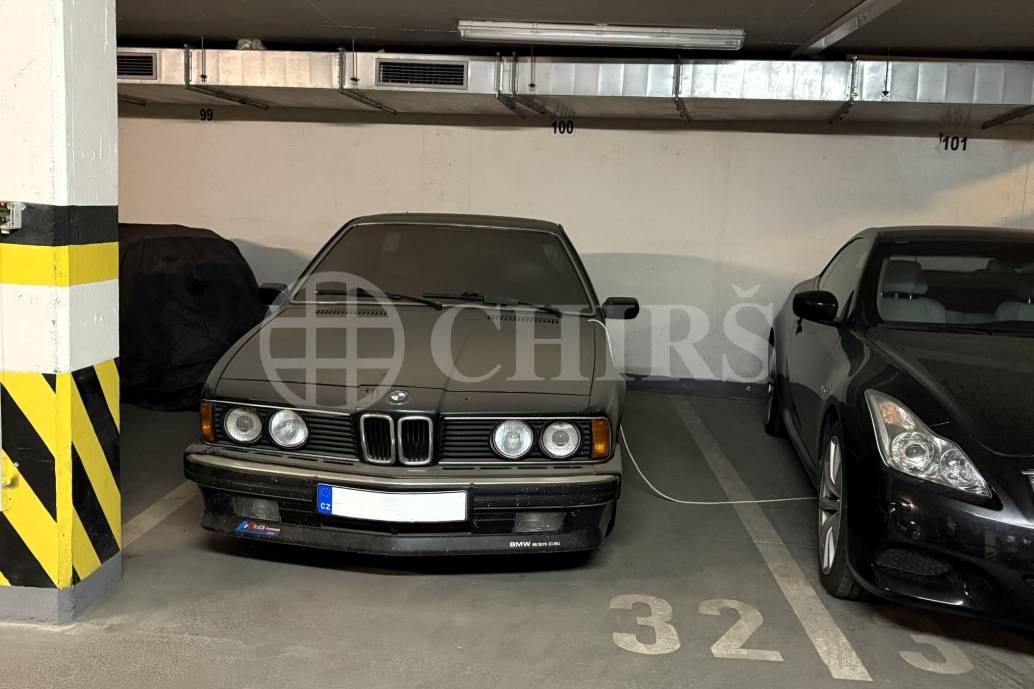 Prodej garážového stání, OV, 15 m2, ul. Klausova 1360/13b, Praha 5 - Stodůlky