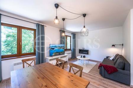 Prodej bytu 3+kk s balkonem, OV, 67m2, Apartmány Hrdlička, Slapy