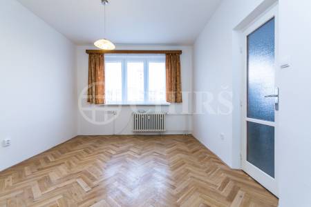 Pronájem bytu 2+1 s lodžií, OV, 53 m2, ul. Africká 617/18, Praha 6 – Vokovice