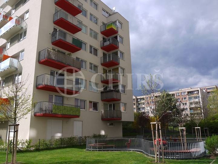 Prodej bytu 3+kk/L (s možností předělání na 4+kk), OV, 93m2, ul. Petržílkova 2704/34, Praha 13