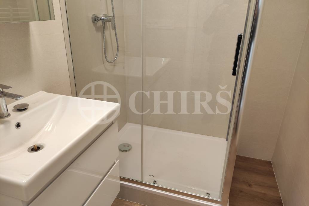 Pronájem bytu 2+kk 43 m² Mendelova, Praha - Háje.