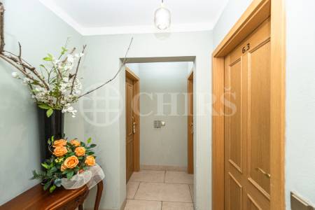 Pronájem  bytu 2+kk s balkonem, 53m2, ul. Mostecká, Praha 1- Malá Strana