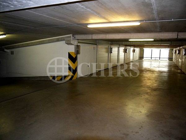 Pronajmu garážové stání, OV, 16m2, ul. Hasova 1999/5, P-12 Modřany