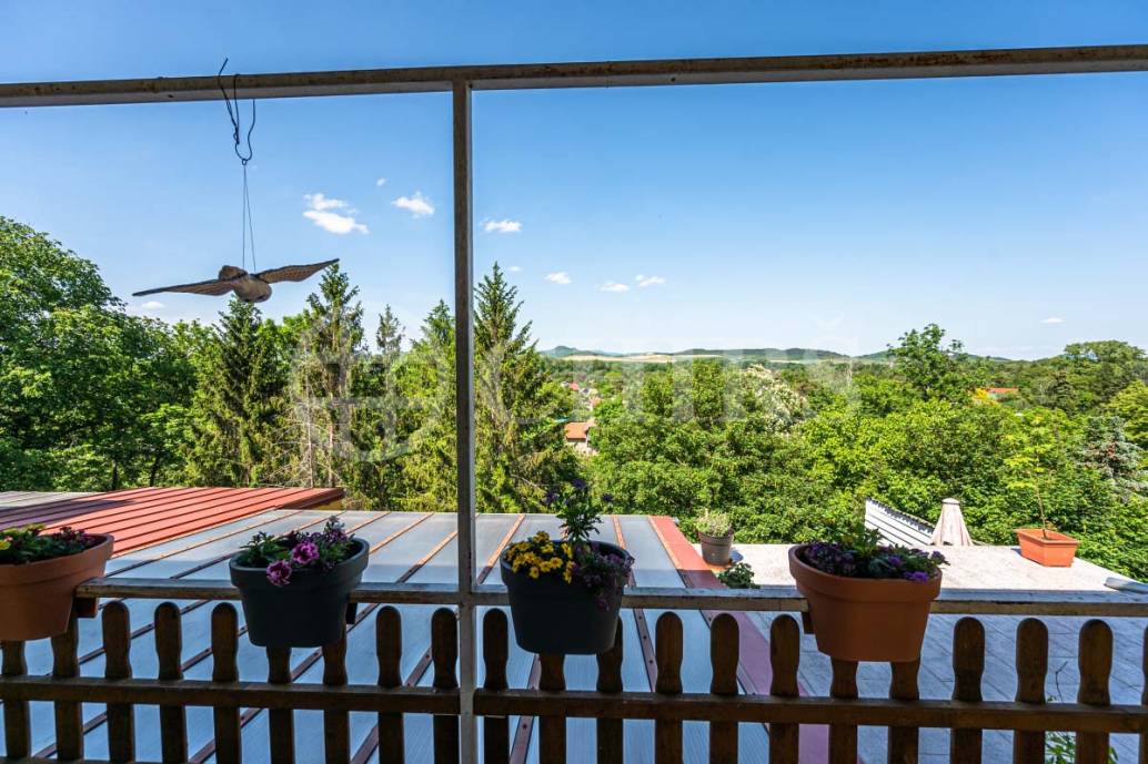 Prodej bytu 3+kk se dvěma terasami, OV, 136m2, ul. Hilbertova 467, Louny