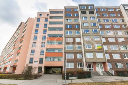 Prodej bytu 1+kk, OV, 33m2, ul.  Ovčí hájek 2164/26, Praha 5 - Stodůlky