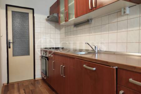 Prodej bytu 3+1, 74 m2, Rezlerova 288/44, Petrovice Praha 10.