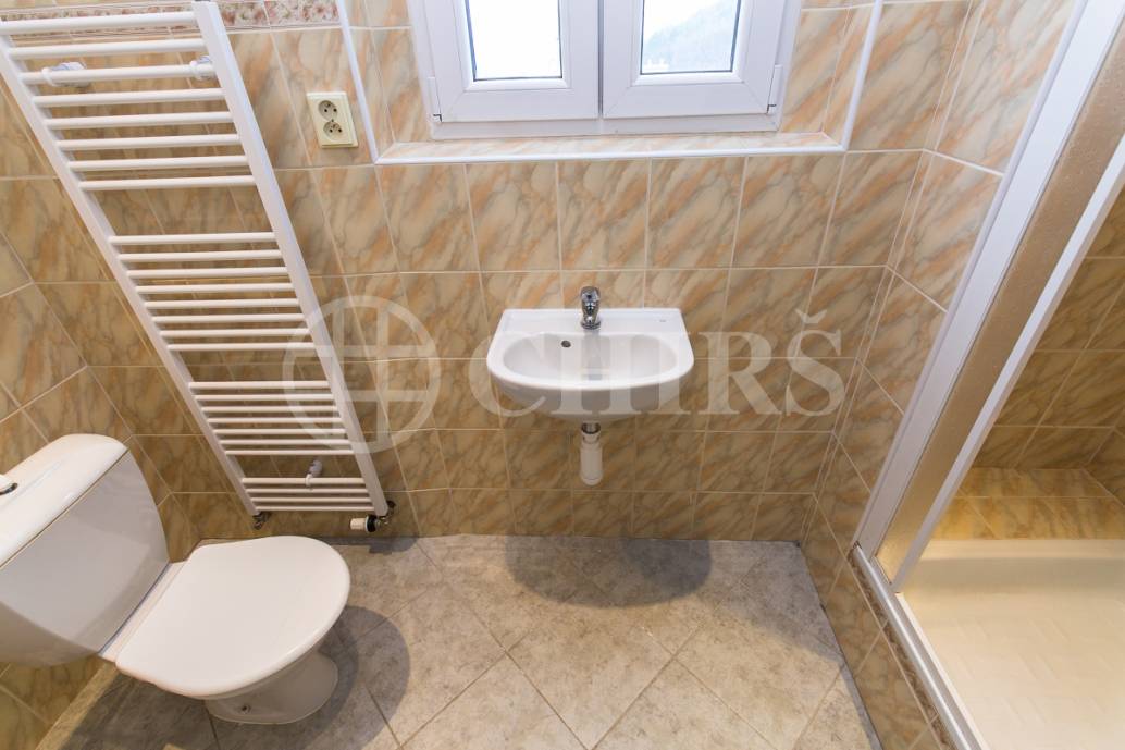 Pronájem bytu 1+1 s terasou, OV, 64m2, ul. Nad Cihelnou 312/28, Praha 4 - Podolí