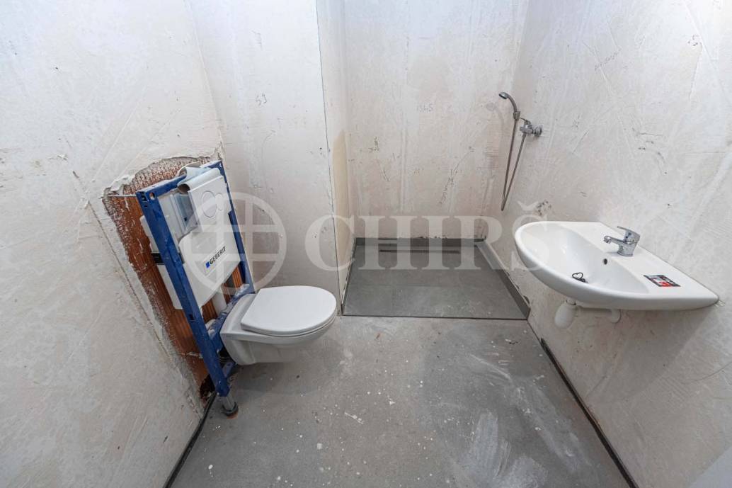 Prodej bytu 5+kk+pracovna s balkonem a zahradou, OV, 143m2, ul. Masarykova 1586/230, Rudná u Prahy