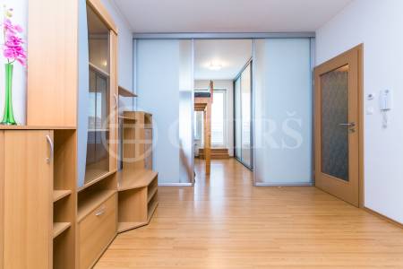 Pronájem bytu 1+1 s terasou, OV, 36m2, ul. Za zámečkem 744/7, Praha 5 - Jinonice