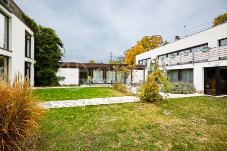 Prodej bytu 4+1 s terasou, OV, 186m2, ul. Nad Motolskou nemocnicí 1044/16, Praha 6 - Břevnov