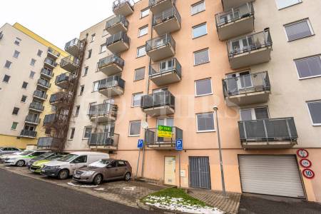 Pronájem bytu 2+kk s balkonem, OV, 47m2, ul. Wiedermannova 1406/4, Praha 5 - Stodůlky