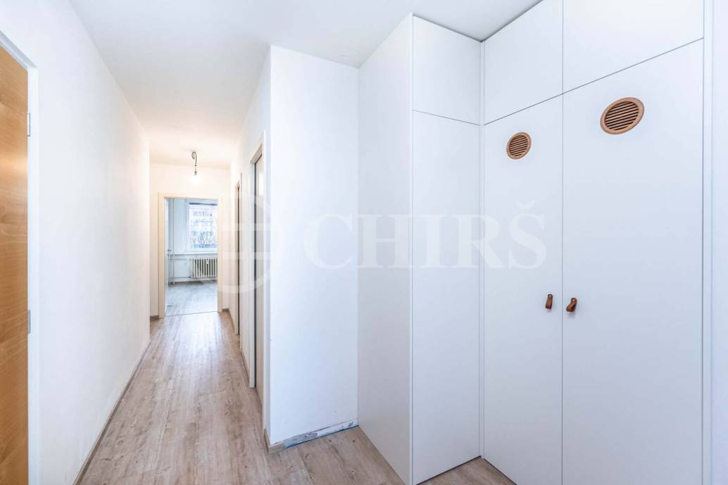 Pronájem bytu 3+kk s lodžií a sklepem, OV, 83m2, ul. Petržílkova 2486/46, Praha 5 - Stodůlky