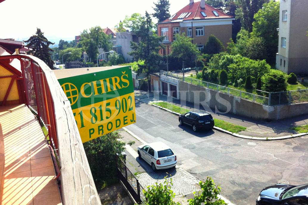 Prodej bytu 4+1/4xB, OV, 126m2 + půda, ul. U Malvazinky 150/24, Praha 5 - Smíchov