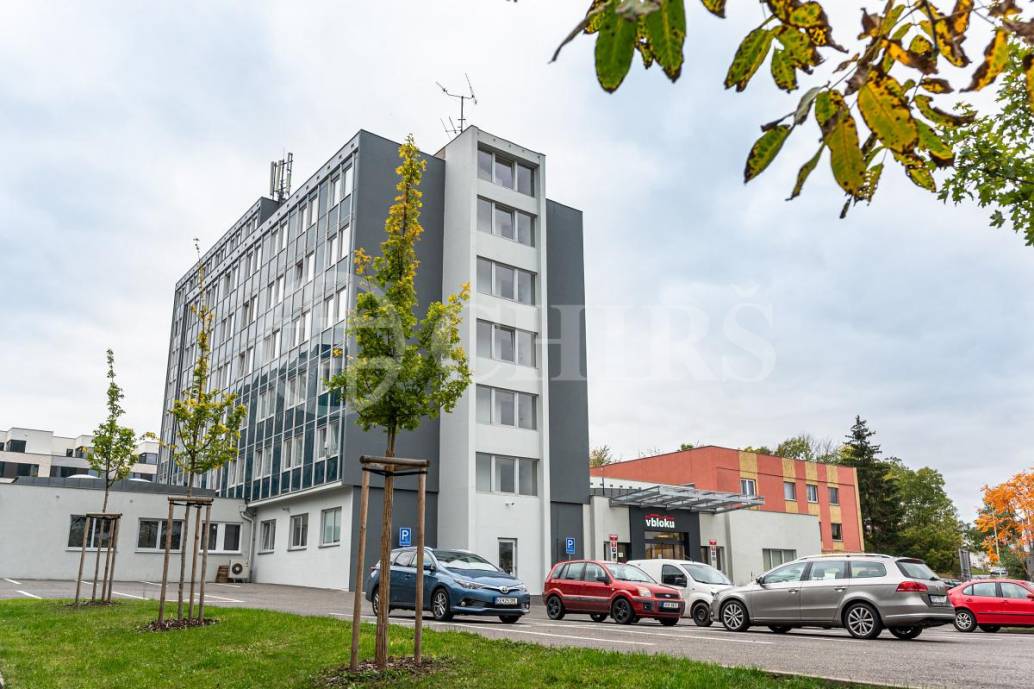 Prodej nebytového prostoru 18 m2, Peroutkova 570/83, Praha 5 - Malvazinky
