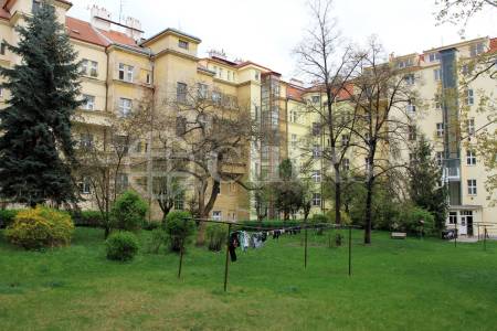 Prodej bytu 2+kk, OV, 40m2, ul. Mojmírova 1370/31, Praha 4 - Nusle