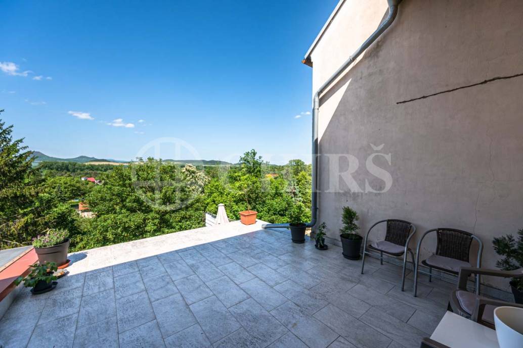 Prodej bytu 3+kk se dvěma terasami, OV, 136m2, ul. Hilbertova 467, Louny