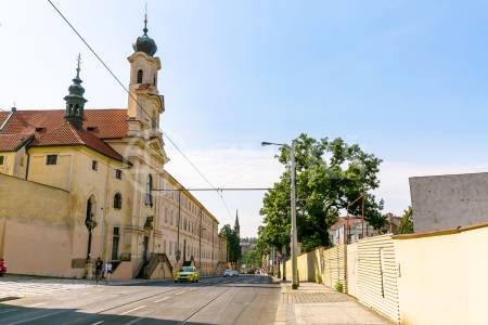 Prodej bytu 2+kk s balkonem, OV, 44m2, ul. Na Slupi 1485/10, Praha 2 - Nové Město