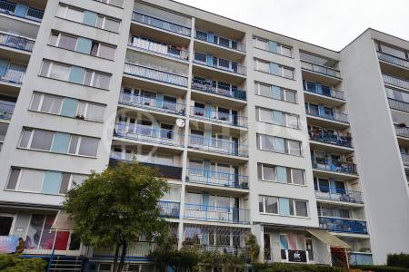 Pronájem bytu 2+kk, OV, 44 m2, ul. Kosmická 755/37, Praha 4 Háje.