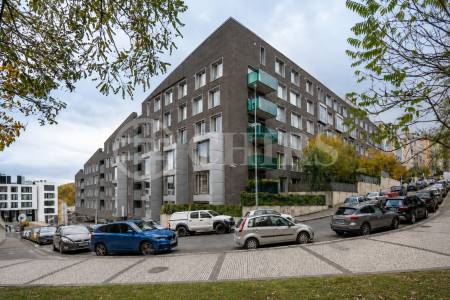 Pronájem bytu 4+kk s lodžií, OV, 152m2, ul. Švédská 1010/15, Praha 5 - Smíchov