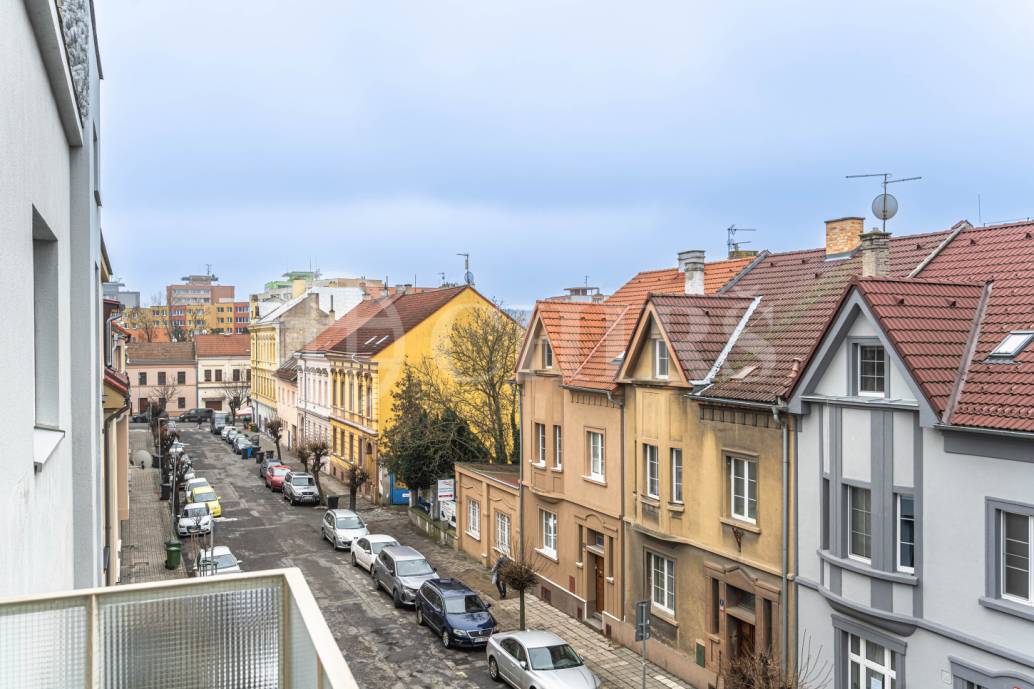 Prodej bytu 3+1 se dvěma balkony a velkými sklepy, OV, 108m2, ul. Vepřkova 1247/12, Slaný