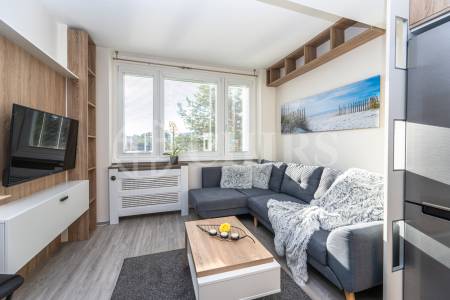 Pronájem bytu 2+kk, 39m², ul. Zálesí 1073/7, Praha 4 – Braník