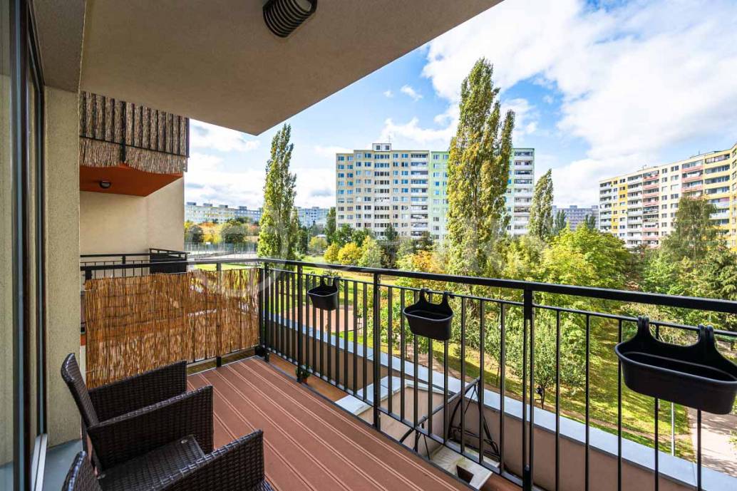 Pronájem bytu 3+kk s balkonem, OV, 80m2, ul. Jeremiášova 2722/2b, Praha 5 - Stodůlky